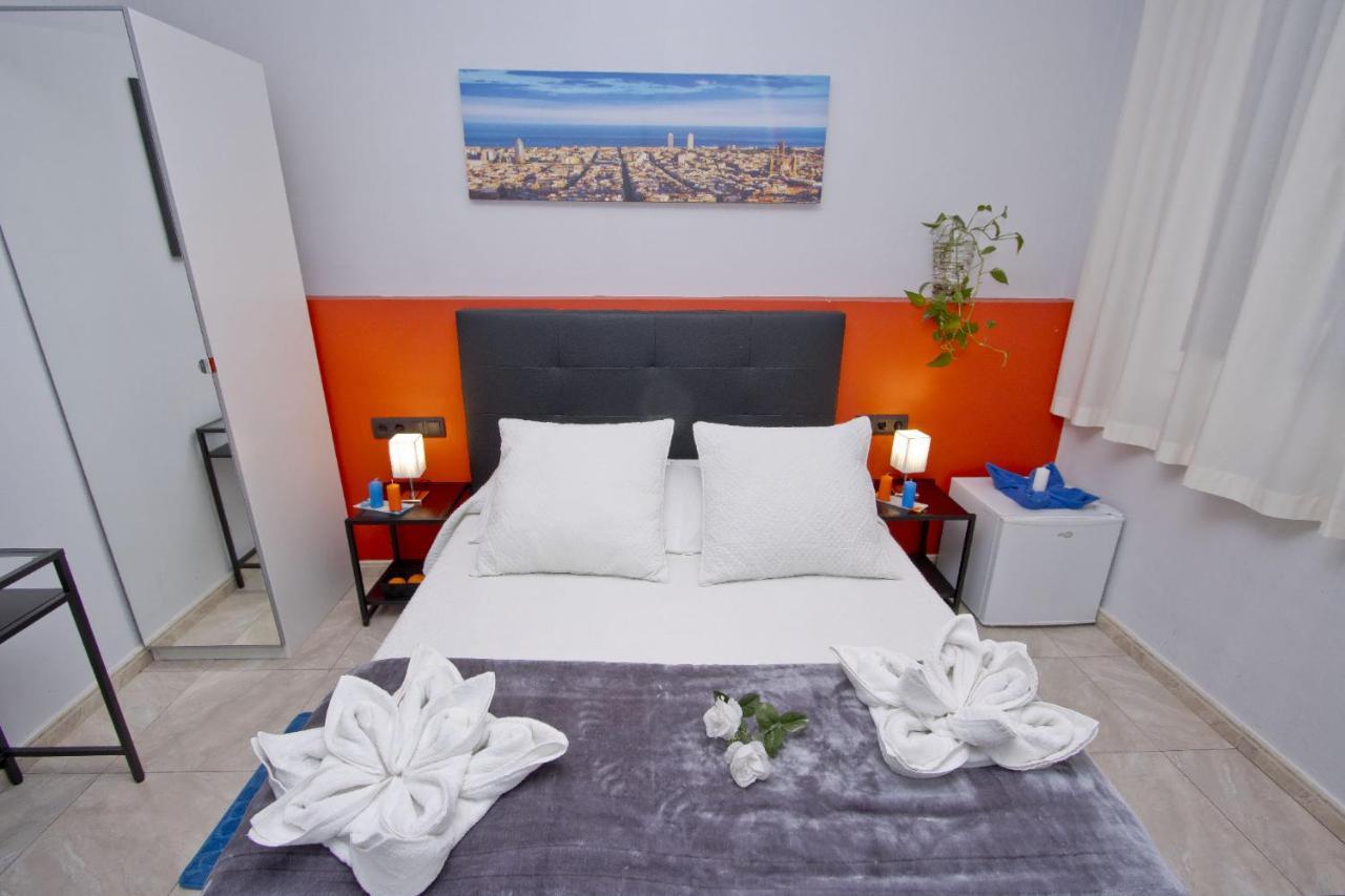 Barcelona City Centre Hostal Exterior photo