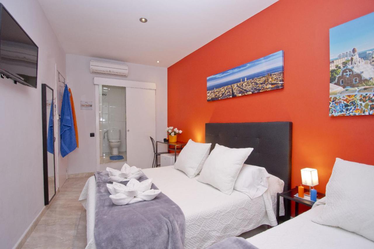 Barcelona City Centre Hostal Exterior photo