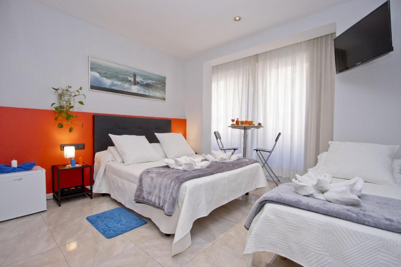 Barcelona City Centre Hostal Exterior photo