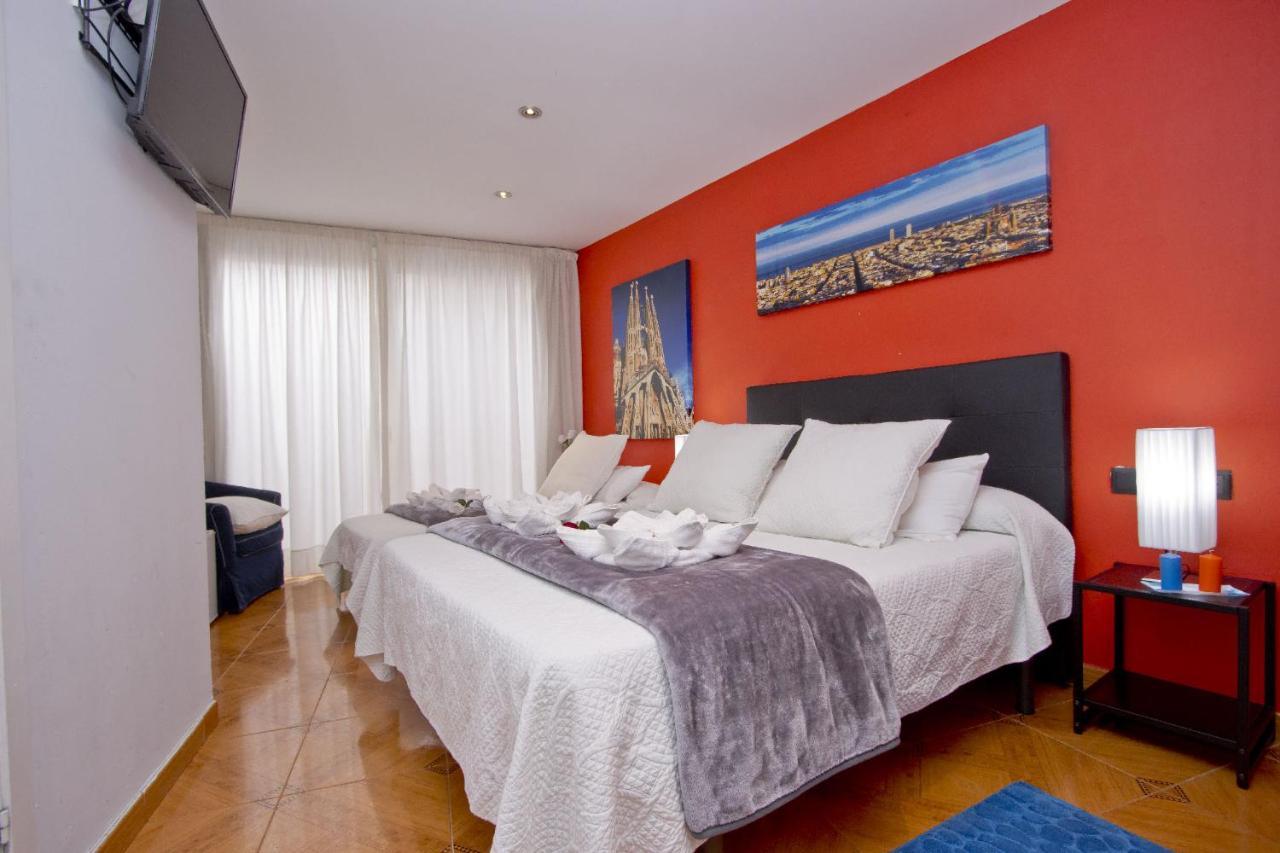 Barcelona City Centre Hostal Exterior photo