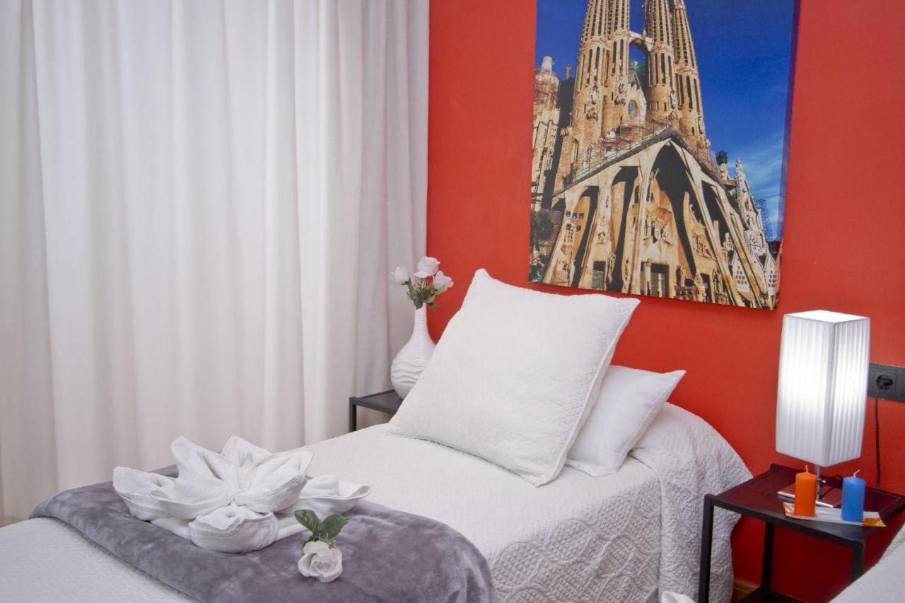 Barcelona City Centre Hostal Exterior photo