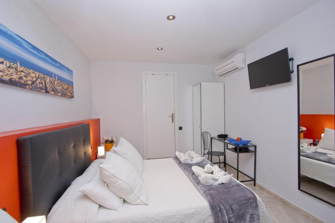 Barcelona City Centre Hostal Exterior photo